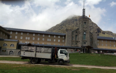 Cerramientos sin puente térmico para estación de montaña - DERI 9 Cerramientos sin puente térmico para estación de montaña - DERI 9