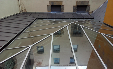 Cubierta de cristal para edificio geriátrico - DERI 10 Cubierta de cristal para edificio geriátrico - DERI 10